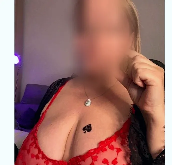 Yasmine, 39 anni
